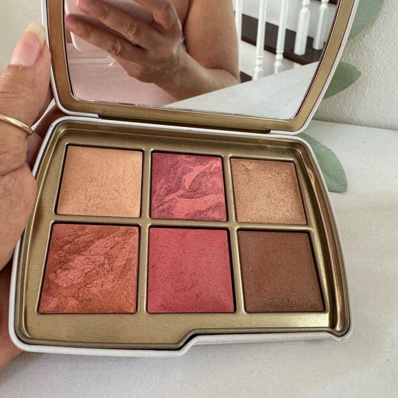 Hourglass Radiant AMBIENT Blush OWL PALETTE - Picture 6 of 13